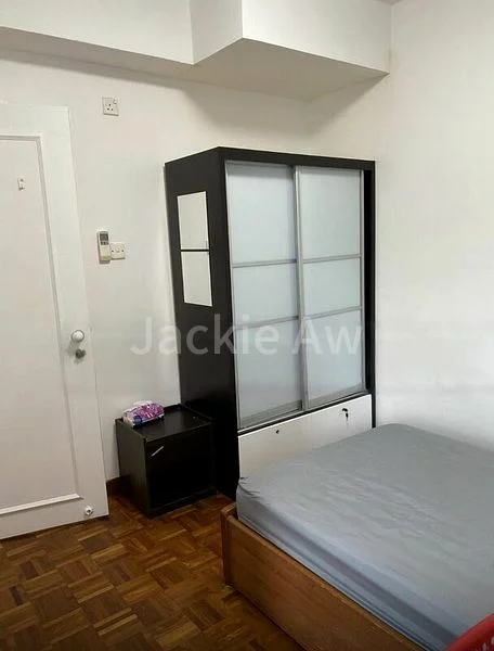 Common Room (Condo) for Rent in Emerald Park - Image 9