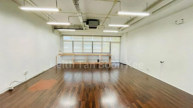 Light Industrial (B1) for Rent: Zervex, 1,200 sq ft, Unit 5 on Station Road - Image 3