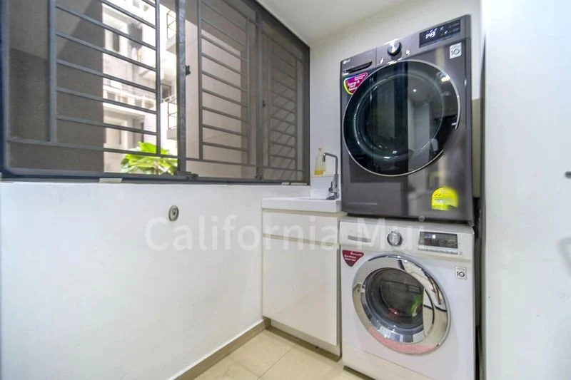 4 Bed Executive Condo for Sale in  Canberra Road - Image 4