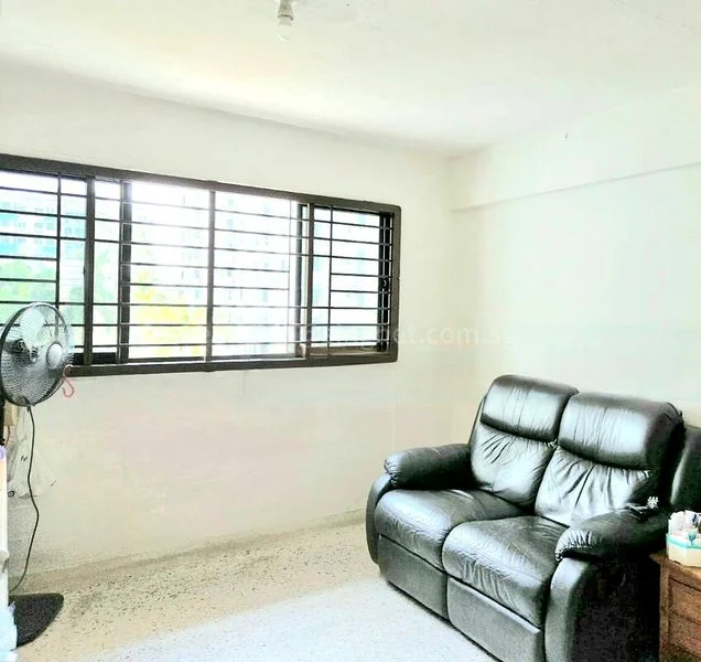 4 Room (4I) HDB for Sale in  45 Marine Crescent - Image 3