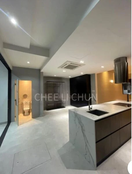 5 Bed Condo for Rent in  La Suisse I - Image 12