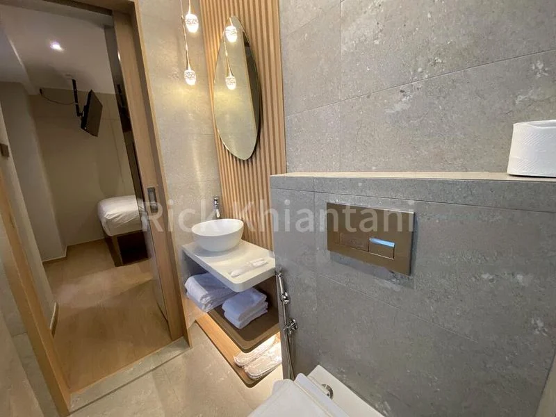 1 Bed Condo for Rent in  The Paragon - Image 16