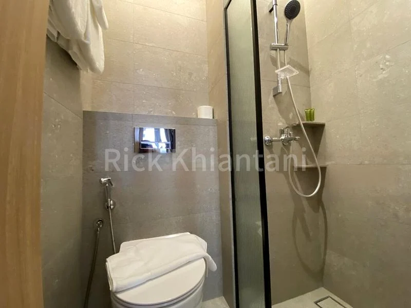 1 Bed Condo for Rent in  The Paragon - Image 3