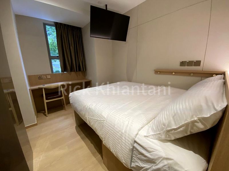 1 Bed Condo for Rent in  The Paragon - Image 9