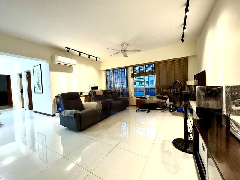 5 Room (5A) HDB for Sale in  231B Sumang Lane - Image 3