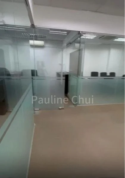 Light Industrial (B1) for Sale: Zervex, a 2,200 Sq Ft Workshop on Foundry Lane - Image 3