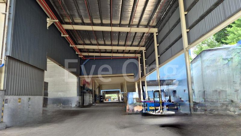 Factory / Workshop (B2) for Sale: Large Open Land / Tuas / Multiple Cranes / 12m Ceiling - Image 1