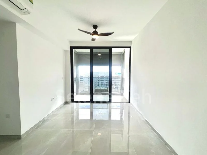3 Bed Condo for Sale in  Penrose - Image 1
