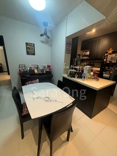 4 Room (4A) HDB for Sale in  451 Yishun Ring Road - Image 4