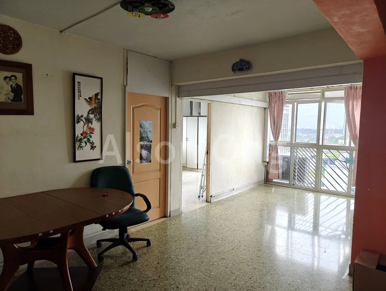 5 Room HDB for Sale in  21 Holland Drive - Image 2