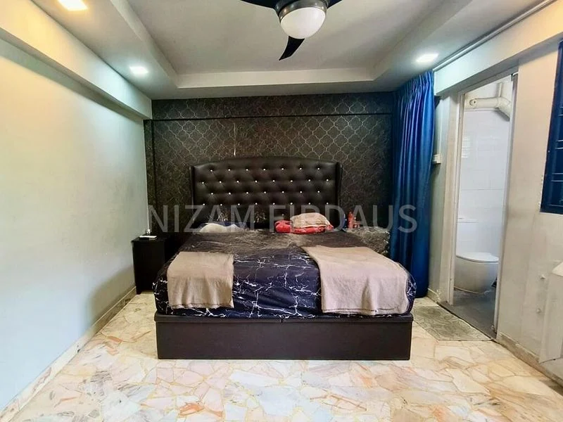 5 Room (5I) HDB for Sale in  149 Yishun Street 11 - Image 2