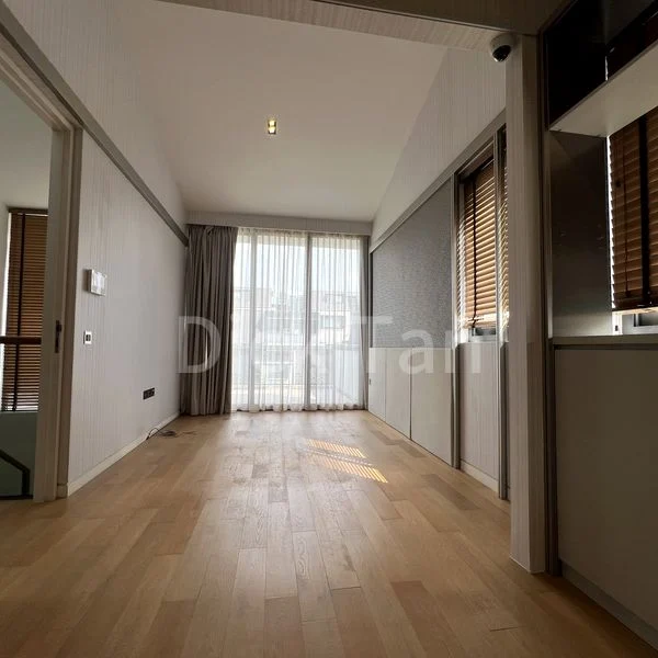 5 Bed Semi-Detached House (Landed) for Sale around Victoria Park Road - Image 2