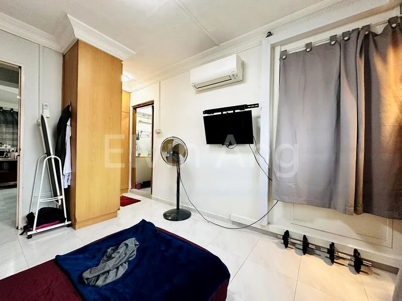 4 Room (4NG) HDB for Sale in  252 Compassvale Street - Image 4