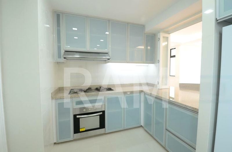 5 Bed Condo for Rent in Spring Grove - Image 4