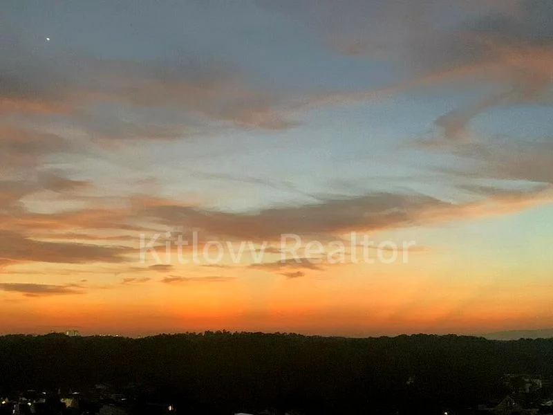 4 Bed Condo for Sale in The Panorama - Image 10