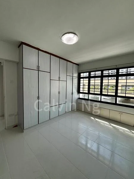 5 Room (5I) HDB for Rent in  651 Senja Link - Image 5