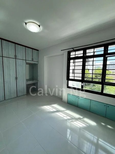5 Room (5I) HDB for Rent in  651 Senja Link - Image 7