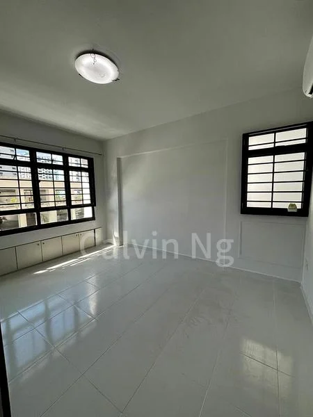 5 Room (5I) HDB for Rent in  651 Senja Link - Image 6