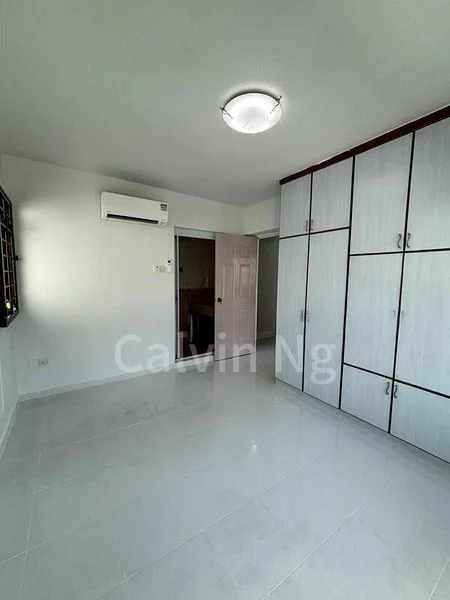 5 Room (5I) HDB for Rent in  651 Senja Link - Image 8