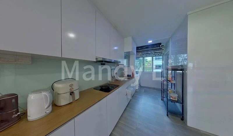 5 Room (5I) HDB for Sale in 744 Pasir Ris Street 71 - Image 4