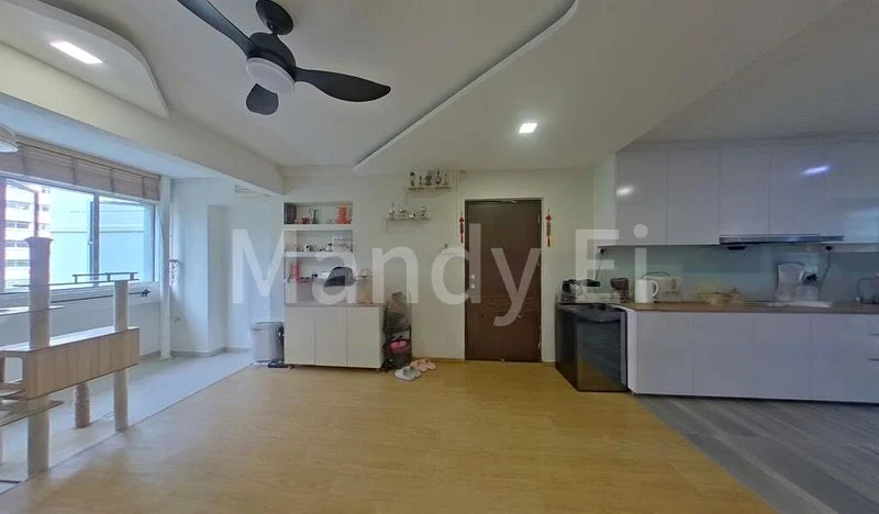 5 Room (5I) HDB for Sale in 744 Pasir Ris Street 71 - Image 5