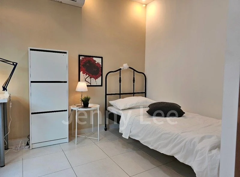 Common Room (Condo) for Rent in  Lakeview - Image 2