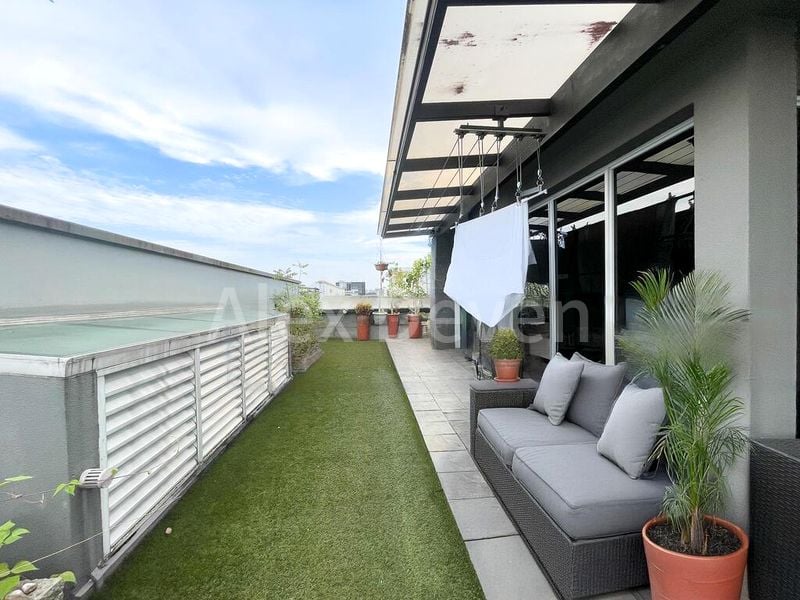 6 Bed Terraced House (Landed) for Sale in Watercove - Image 1