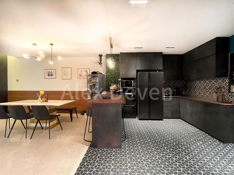 6 Bed Terraced House (Landed) for Sale in Watercove - Image 14