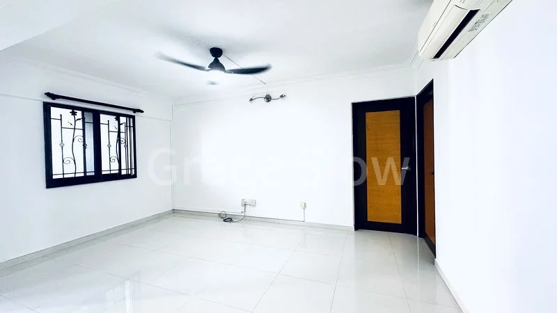 4 Room (4NG) HDB for Rent in  377 Clementi Avenue 5 - Image 1