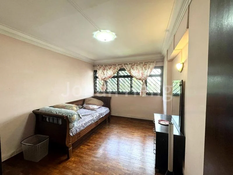 5 Room (5I) HDB for Sale in 14 Teck Whye Lane - Image 5