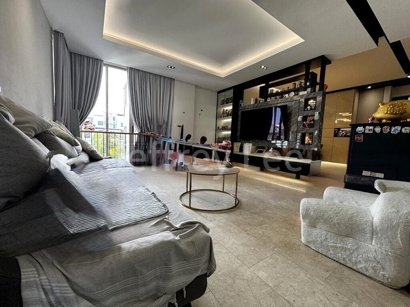 3 Bed Condo for Sale in  Palm Grove Condominium - Image 2