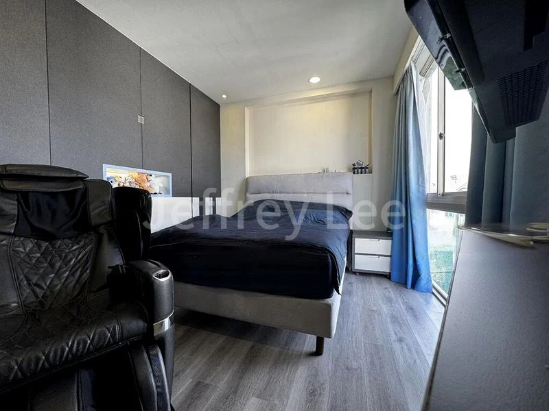 3 Bed Condo for Sale in  Palm Grove Condominium - Image 6