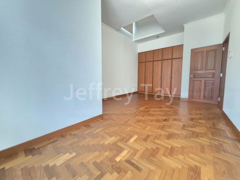 6 Bed Bungalow (Landed) for Rent in  One Tree Hill Collection - Image 9