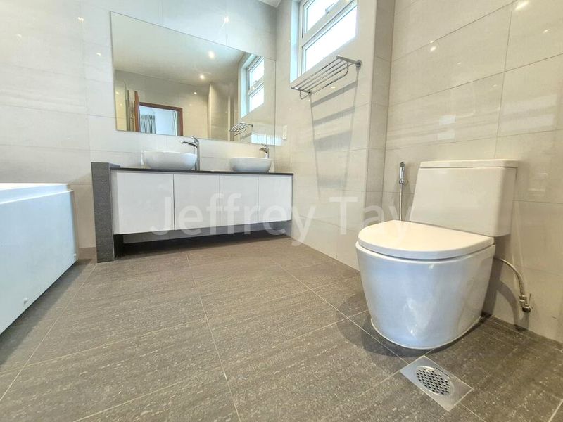 6 Bed Bungalow (Landed) for Rent in  One Tree Hill Collection - Image 11