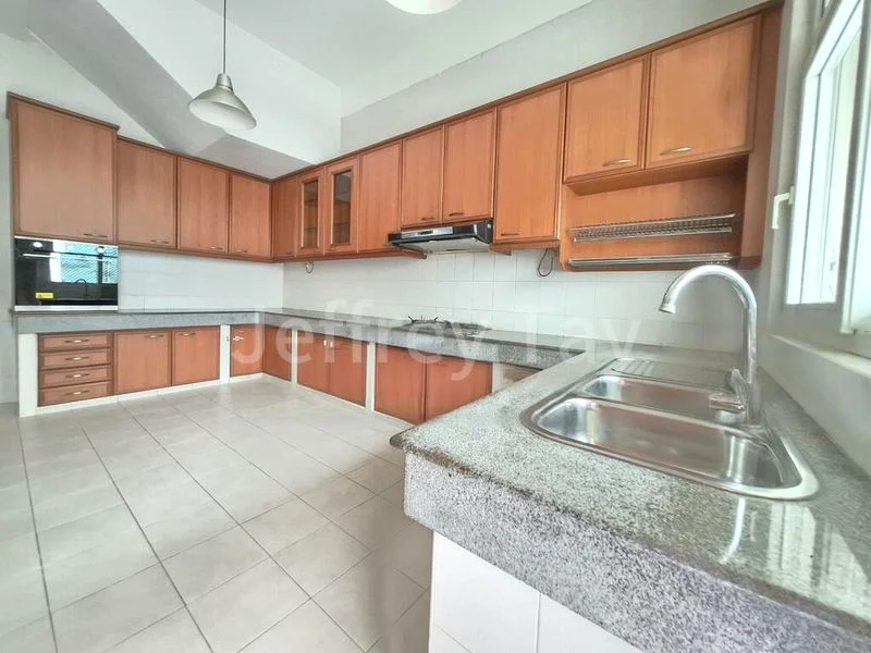 6 Bed Bungalow (Landed) for Rent in  One Tree Hill Collection - Image 16