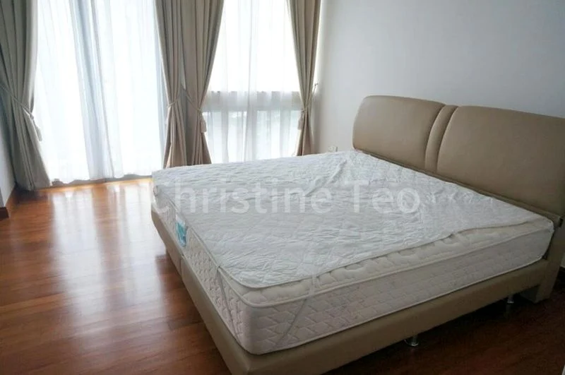 4 Bed Condo for Rent in Cairnhill Crest - Image 2