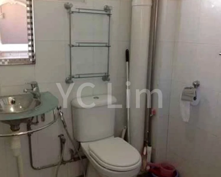 Master Room (HDB) for Rent in  492B Tampines Avenue 9 - Image 3