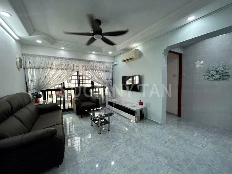 4 Room (4STD) HDB for Rent in 119C Kim Tian Road - Image 1