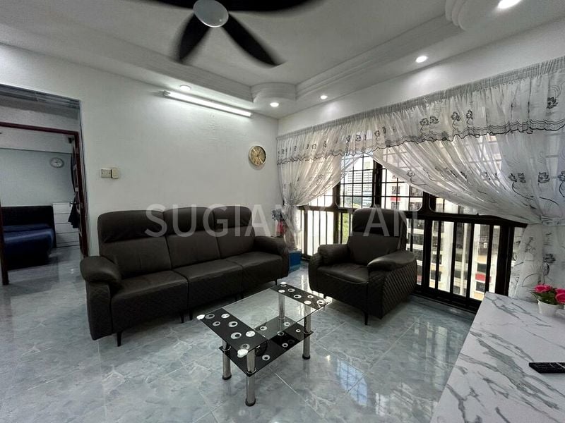 4 Room (4STD) HDB for Rent in 119C Kim Tian Road - Image 2