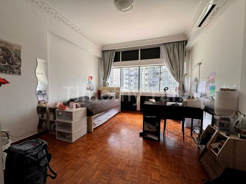 4 Bed Condo for Rent in  King's Mansion - Image 7