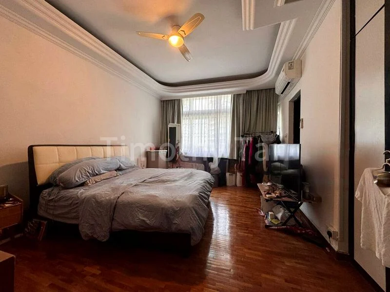 4 Bed Condo for Rent in  King's Mansion - Image 8