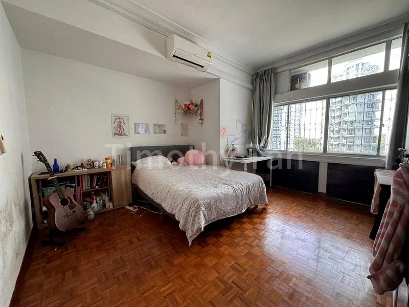 4 Bed Condo for Rent in  King's Mansion - Image 9