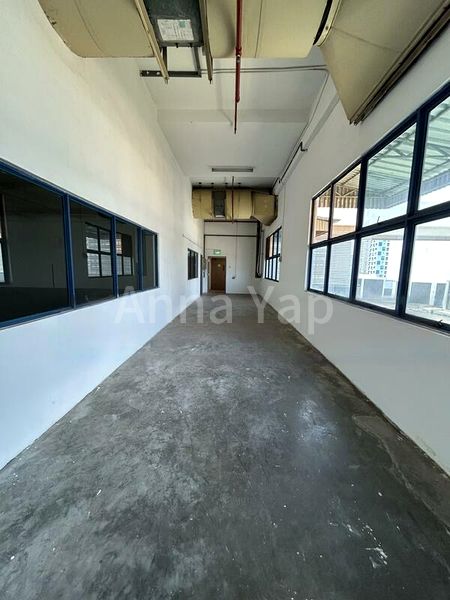 Light Industrial (B1) for Rent: BTH Centre - Image 5