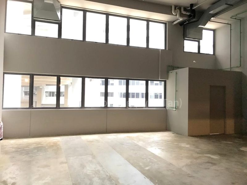 Factory / Workshop (B2) for Sale: Carros Centre - Image 3