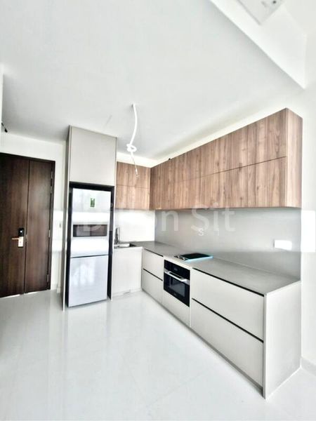 1 Bed Condo for Sale in  Holland Grove Road - Image 1