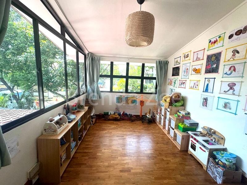 4 Bed Semi-Detached House (Landed) for Rent in Mount Sinai Lane - Image 7