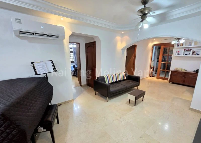 4 Room (4A) HDB for Sale in 169 Hougang Avenue 1 - Image 4