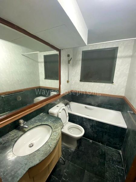 2 Bed Condo for Sale in  Palm Gardens - Image 6