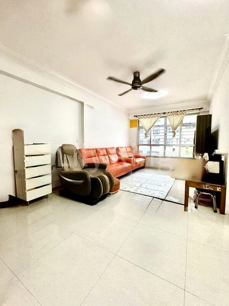 5 Room (5A) HDB for Sale in  674A Yishun Avenue 4 - Image 2