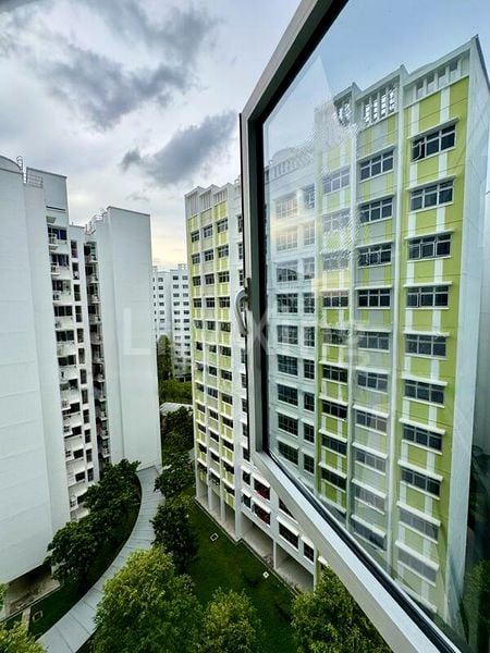 5 Room (5A) HDB for Sale in  674A Yishun Avenue 4 - Image 1